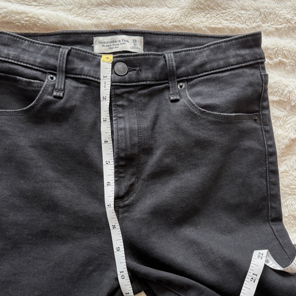 Abercrombie & Fitch Super Skinny Ankle High Rise Black  Jeans w/ Raw Hem - Picture 9 of 10